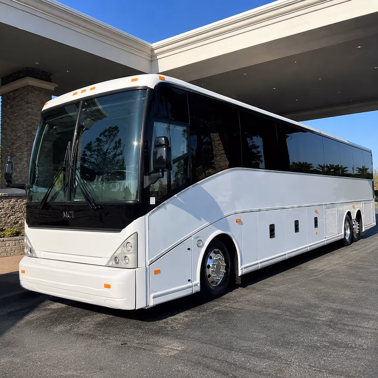 bus rental options for duluth trips