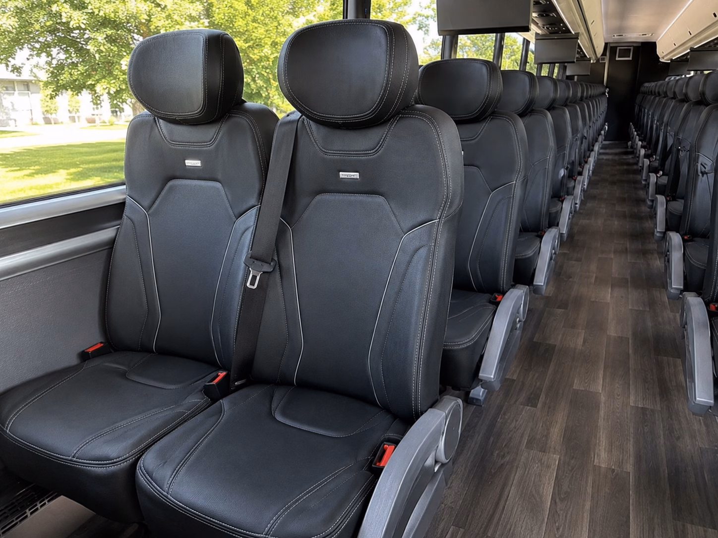 duluth charter bus interior