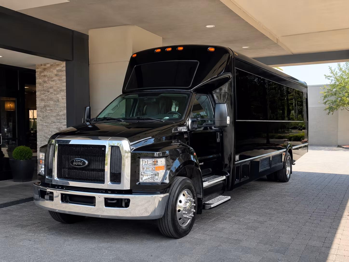 duluth holiday party bus rental