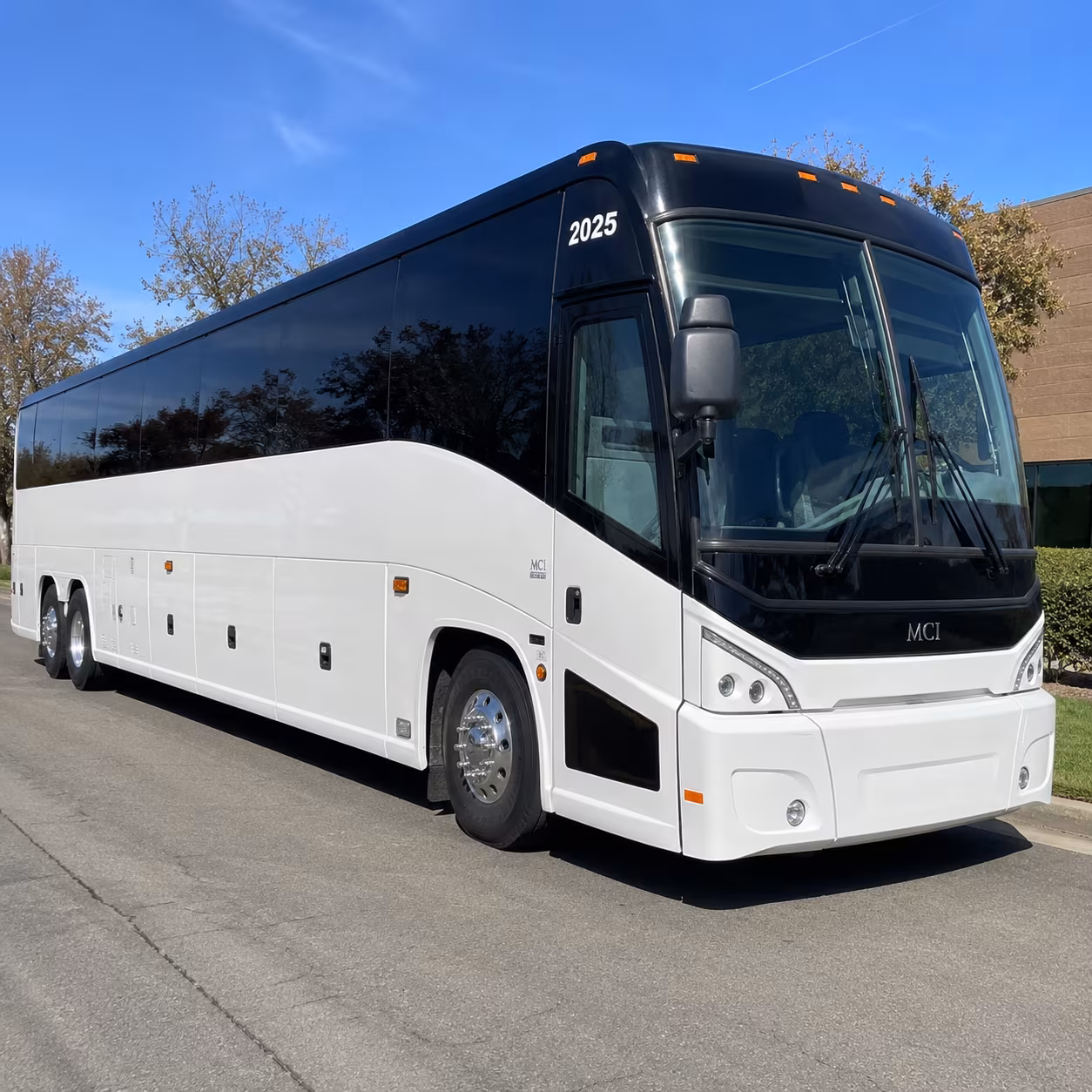 duluthcharterbuscompany com is how duluth groups get to big top chautauqua and twin cities arenas